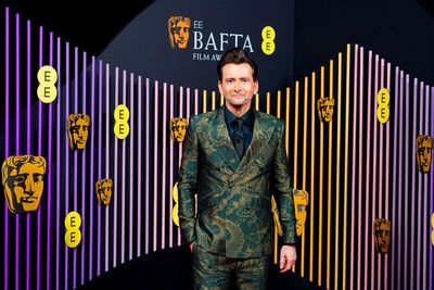 ‘Warm, witty, whip-smart’ David Tennant returns to host EE Bafta film awards