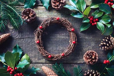 Last-minute garden foraging for simple displays