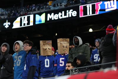 Giants players mock ‘dumpster fire’ plane protest: ‘Wasted money’