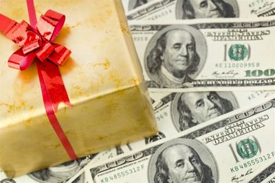 Sleighing the Market: 3 Holiday Stock Winners