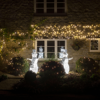 Decorating the outside of your house with Christmas lights? These are the 8 things experts want you to know before you start