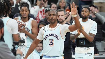 Spurs Had Chris Paul Tearing Up With Sweet Gift Celebrating His Historic Assist