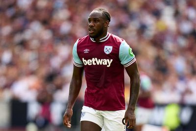 Michail Antonio: West Ham confirm plans to show support for striker after car crash