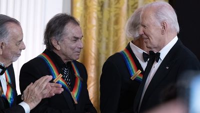 “Technical virtuosos fiercely dedicated to their craft... Experimental, innovative and brave”: President Biden presents Grateful Dead with Kennedy Center Honor