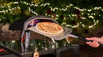 How to use a pizza oven in winter – pros reveal 5 tips for cooking pizzas in the cold