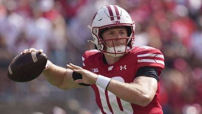 Former Wisconsin, Miami QB Tyler Van Dyke Enters Transfer Portal for Final Year