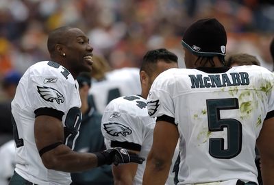 Terrell Owens dismantles Donovan McNabb via social media