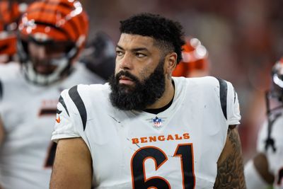 Bengals’ Khalil Herbert runs into left tackle Cody Ford’s butt, is tackled