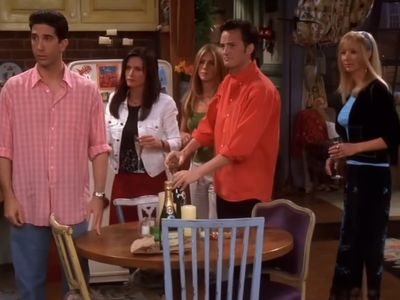 Lisa Kudrow admits Friends stars had to ‘work hard’ to become pals in real life