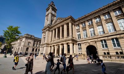 Birmingham city council agrees deal over equal pay claims