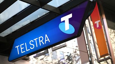 Telstra fined over triple-zero failings during outage