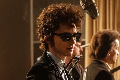 Timothée Chalamet tries his best in A Complete Unknown, a Bob Dylan biopic that plays too safe