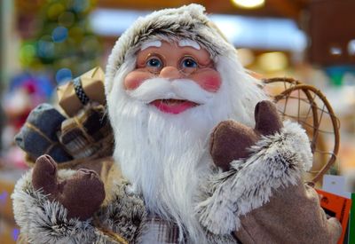 Pro-Putin Anti-Corruption Boss Urges Russia to Designate Santa Claus a 'Foreign Agent'