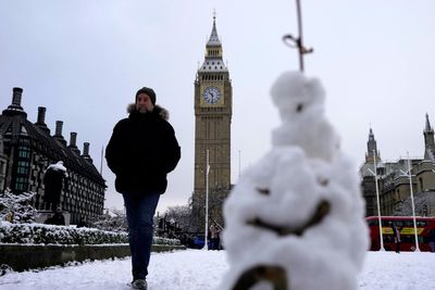 UK weather: White Christmas possible as Met Office predicts snow and sleet over festive period