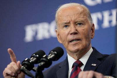 Biden says Trump dismantling ‘strongest economy in modern history’ would be a ‘major mistake’