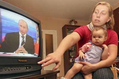 Russia Resorts to Paying Young Women Hundreds of Dollars to Get Pregnant as Birth Rate Continues to Plummet: Report