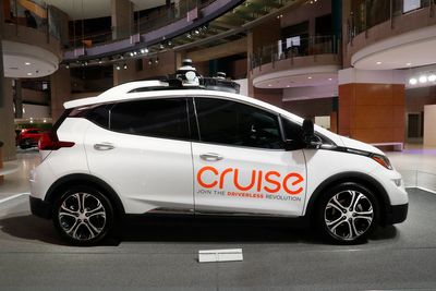 GM to retreat from robotaxis and stop funding its Cruise autonomous vehicle unit