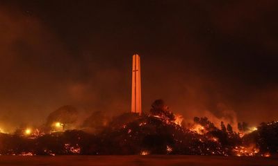 As a wildfire erupted, Malibu was told to evacuate. Why were students at Pepperdine told to stay put?