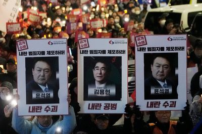 South Korea's national police chief and Seoul's top officer detained over enforcement of martial law