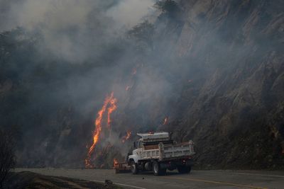 Dick Van Dyke among thousands evacuating home amid Californian wildfire