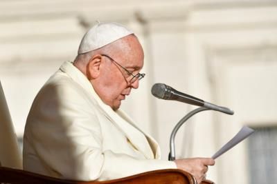 Pope Francis Calls For Political Solution In War-Torn Syria