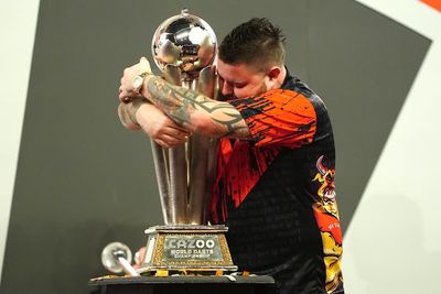 Top 5 World Darts Championship Final Performances In History