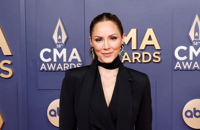 Katharine McPhee admits she used to have 'a lot of issues' with food