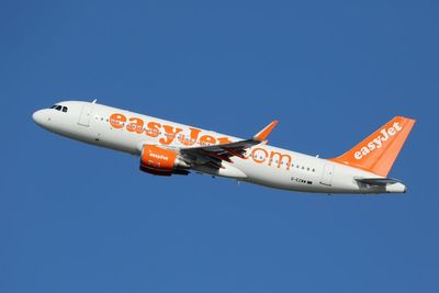 EasyJet pilot reveals the worst airport to fly into for ‘notorious’ turbulence