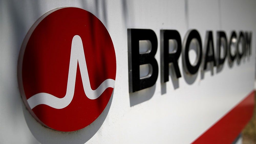 Broadcom Stock Nears Buy Point On Apple AI Server Chip…