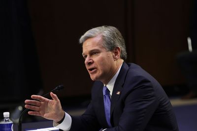 FBI Director Wray to resign