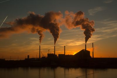 New Bill Would Punish Polluting Executives With Decades in Jail