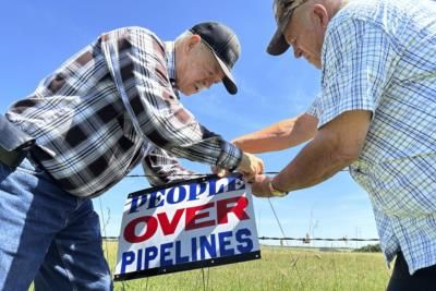 North Dakota Panel Considers Permits For Carbon Storage Pipeline