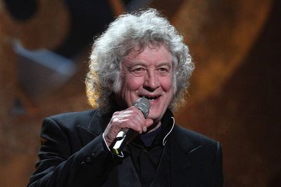 Who is Noddy Holder and how much does he earn from Merry Xmas Everybody?