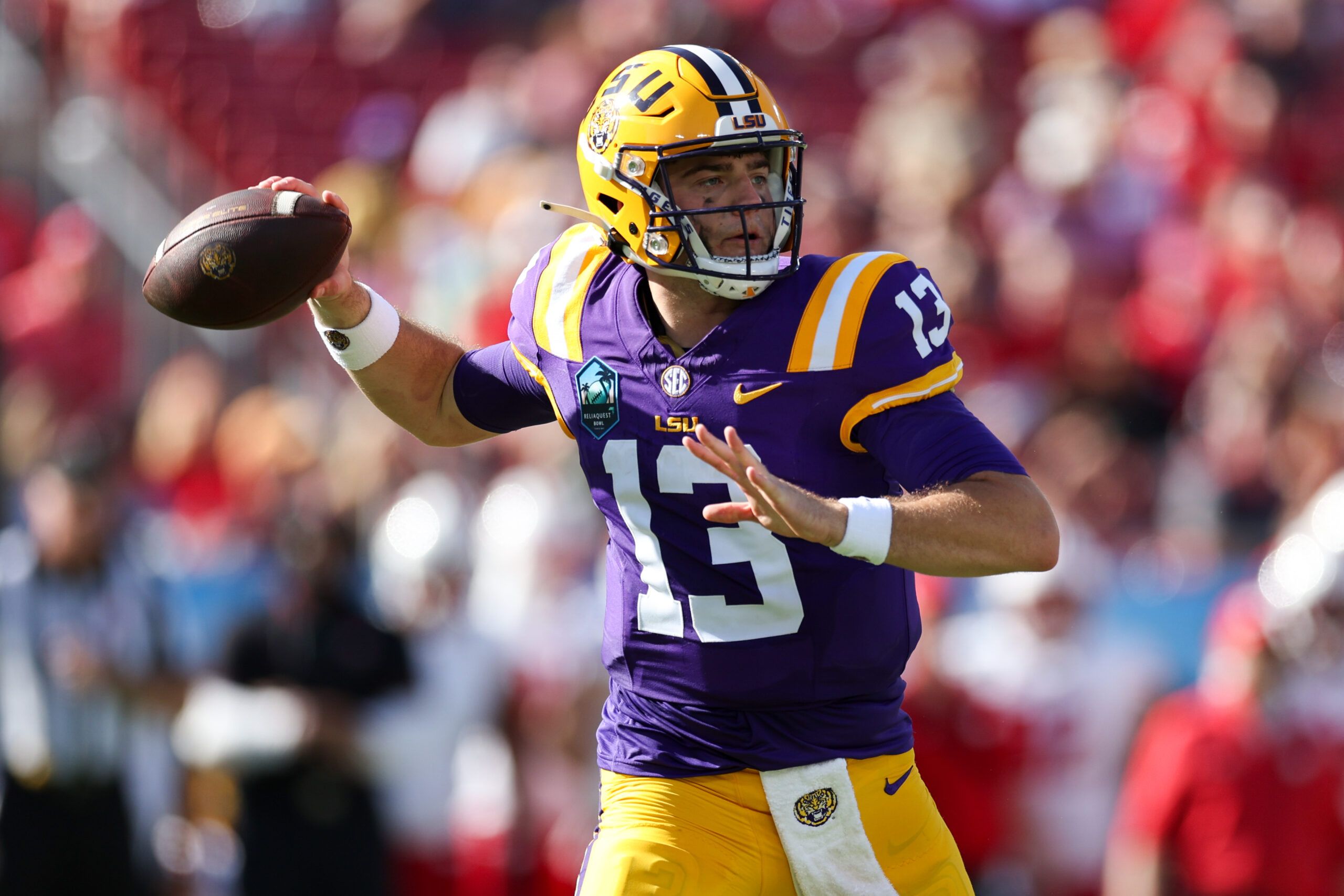 Garrett Nussmeier will remain at LSU, won’t enter 2025…