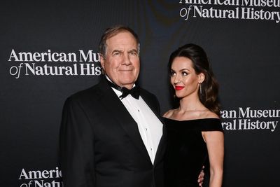 Bill Belichick’s girlfriend has perfect response to news of his North Carolina hiring