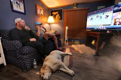 NHL in ASL returns, delivering American Sign Language analysis for Deaf community at Winter Classic