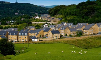 Housing must take priority over nature, says Starmer in green belt reform plan