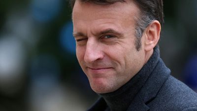 Macron to appoint new prime minister on Friday amid political upheaval