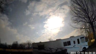 Fireball! Brilliant meteor streaks across Indiana’s early-morning sky (videos)