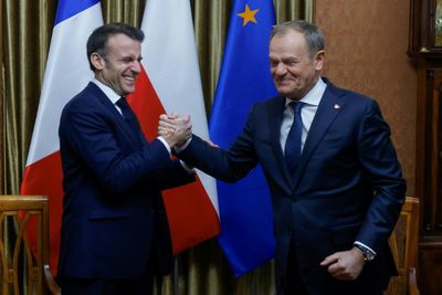 Macron, Tusk Discuss Idea Of Foreign Peacekeepers In Ukraine