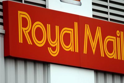 Ofcom fines Royal Mail £10.5m for missing delivery targets