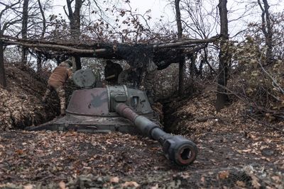 US unveils $500m military aid for Ukraine as Russia closes in on key city