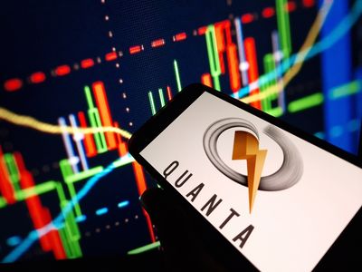 Quanta Services Stock: Is PWR Outperforming the Industrial Sector?