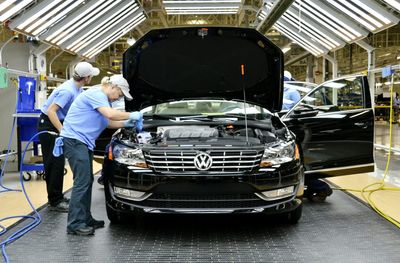 Volkswagen offers Tennesse workers 14% pay rise as it works on cuts in Germany