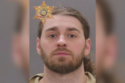 Murder Suspect Drops Dead Dad's Body Off at Sheriff's Office After His Defense Attorney Calls 911: Cops