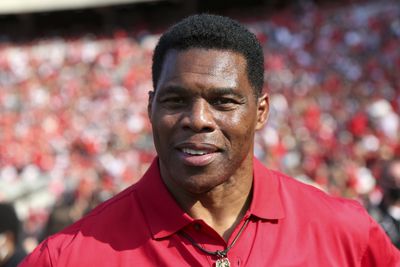 Herschel Walker graduates from UGA over 40 years later