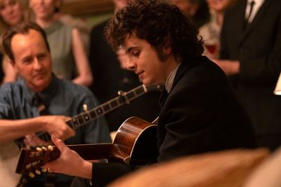 How Timothée Chalamet transformed into Bob Dylan for 'A Complete Unknown'