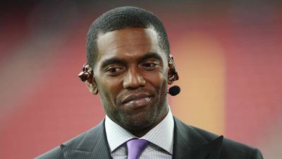 NFL World Sends Support to Randy Moss After He Announces Cancer Recovery