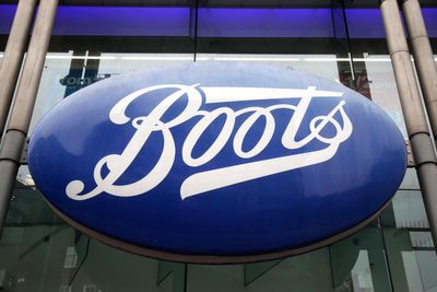 Boots issue urgent warning and recall Christmas gift set which poses ‘risk of burns’