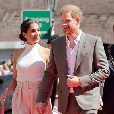 Royal experts have opened up about Prince Harry’s “protectiveness” over Meghan Markle